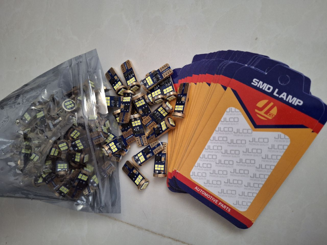18تایی سفید کنباس SMD